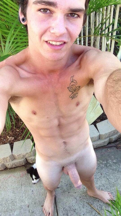 tumblr_ncql5w8IDt1s786dqo1_500